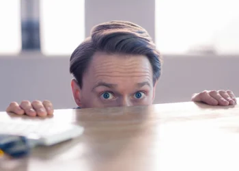 Что такое ИИ-аналитика, почему в России остались холодильники, и где прячутся криптоэксперты?