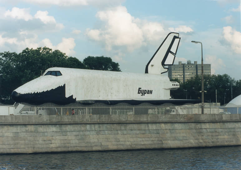 «До этого у "Шаттла" было только одно преимущество: он летал»