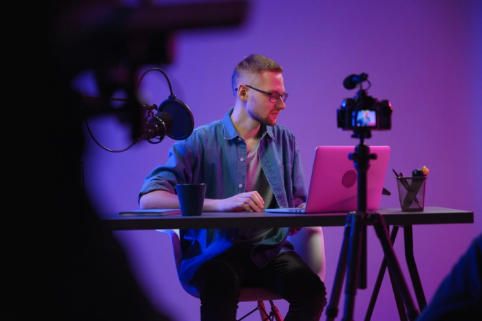 Как продвигать продукт с помощью блогеров?