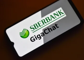 Обзор IT-Weekly: пользователи GigaChat смогут генерировать музыку по текстовому запросу, ИИ-модели, способные распознавать русский жестовый язык