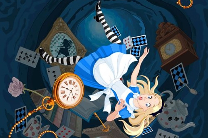 Обзор IT-Weekly: что не так с «Алисой»; в России появится защищенный мессенджер - аналог Telegram; 12-й пакет санкций