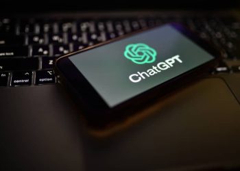 «Подростки повзрослее чаще общаются с ChatGPT»