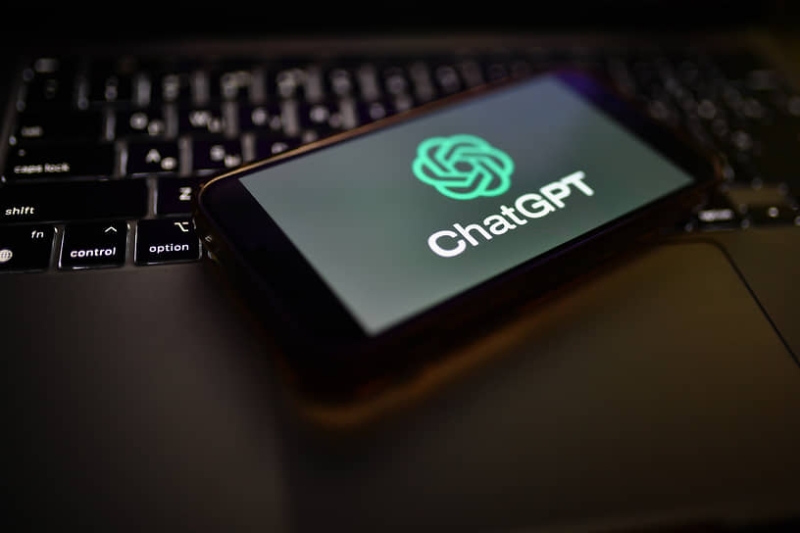 «Подростки повзрослее чаще общаются с ChatGPT»