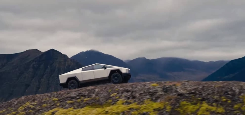 Tesla начала продажи электропикапа Cybertruck