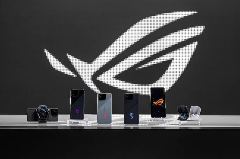 ASUS представила новые игровые смартфоны ROG Phone 8