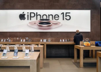 Мировой рынок смартфонов премиум-класса продолжает демонстрировать рекордные продажи