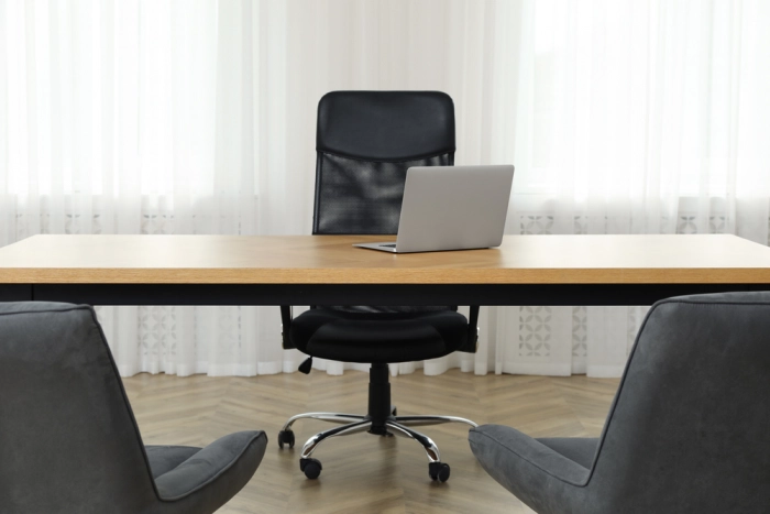 Курьеры под колпаком, планов громадье у OpenAI, и вакантные должности в Минцифры