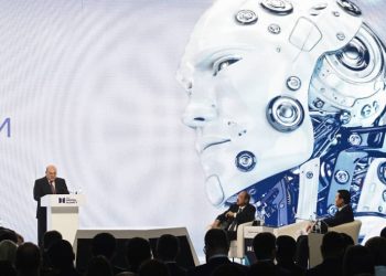 Мишустин: в GigaChat и ChatGPT заложены разные картины мира