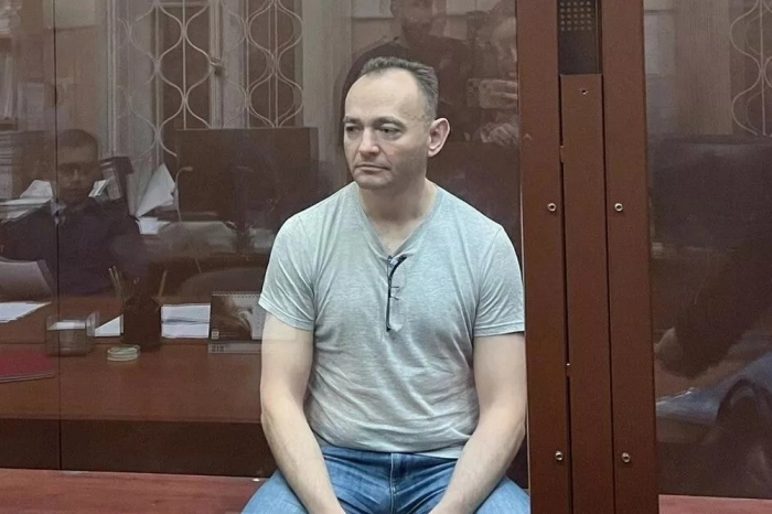 Мосгорсуд оставил под арестом Максима Паршина