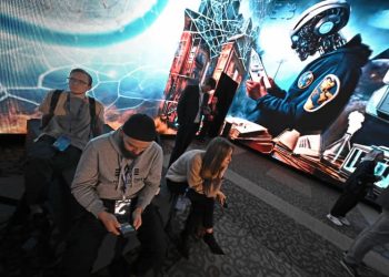 Нейросеть окажет госуслуги