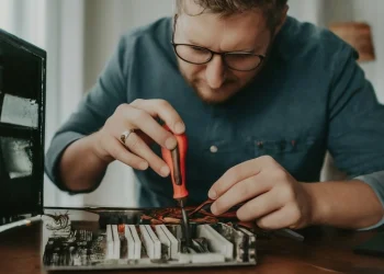 В России всплеск спроса на ПК кустарной сборки