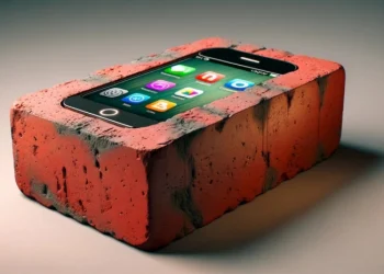 Сбой Telegram, смартфон Xiaomi превратился в «кирпич», риски для ЦОД