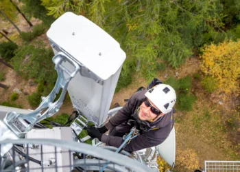 Число импортированных в Россию базовых станций связи выросло на 56%. В основном это оборудование Huawei, Ericsson и Nokia