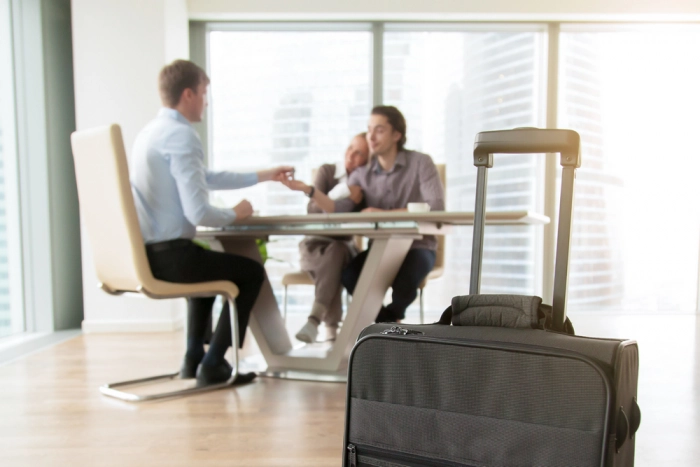 Intel распродает офисы