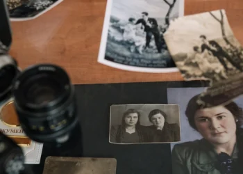 Обзор IT-Weekly: нейросеть Mail.ru поможет отреставрировать фотографии, ВТБ увеличит число активных розничных клиентов до 20 млн человек