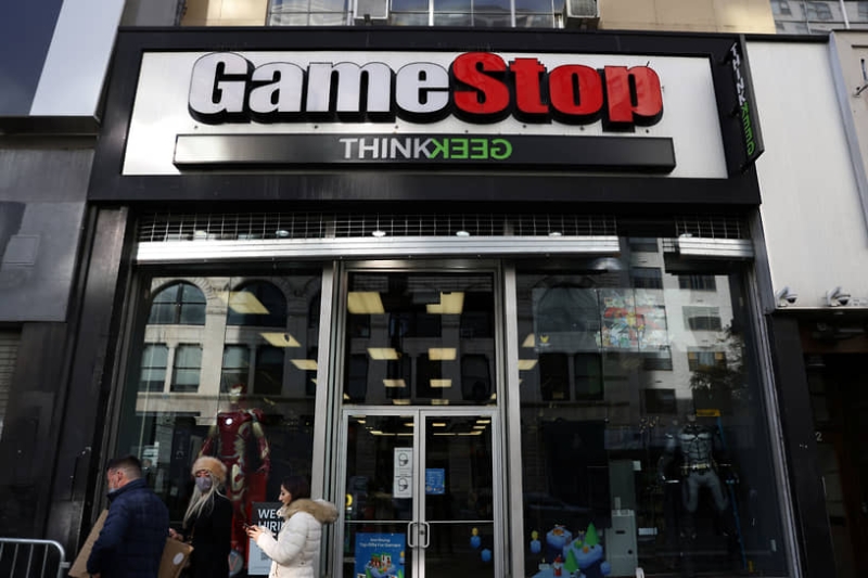 Акции GameStop упали на 27% после резкого роста на этой неделе