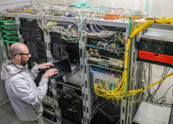 Обзор IT-Weekly: российские вендоры представили доверенную ИТ-инфраструктуру 2.0, «БАРС Груп» Госкорпорации Ростех представила цифровую систему «БАРС Фабрика»