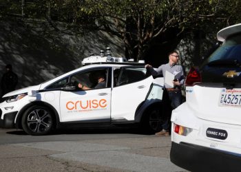 Роботакси, притормози, притормози