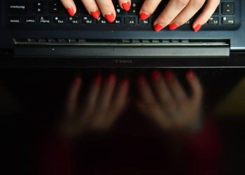 В Google появился поиск без надстроек