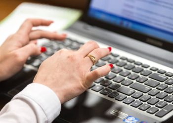 В Word по умолчанию можно будет вставить текст без смены форматирования