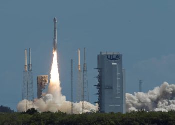 Boeing Starliner пристыковался к МКС с двумя астронавтами на борту