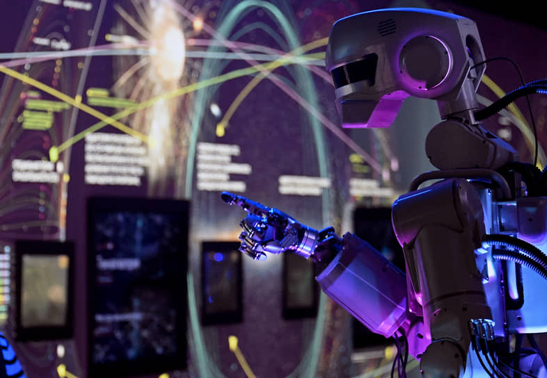 ИИ оттесняет от работы