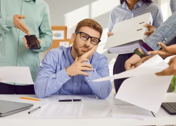 Депутаты предложили установить предельное количество часов переработки