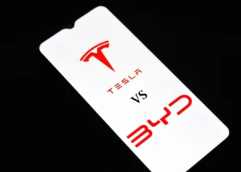 Попридержать железных коней Китая, удалить VPN-сервисы, и украсть информацию у OpenAI