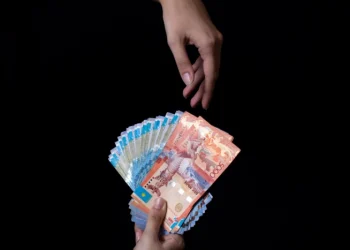 У российского бизнеса начались проблемы с платежами в банках ближнего зарубежья