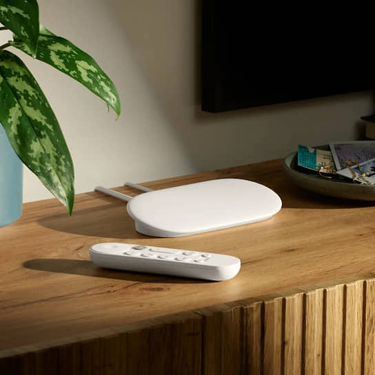 Google представила новую приставку для телевизора TV Streamer