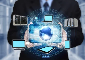 Обзор IT-Weekly: личные задачи на корпоративном устройстве с «Авророй», «Аквариус» зарегистрировал первые ПАКи виртуализации в реестре Минпромторга