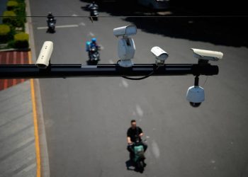 Передаем прогноз нарушений закона