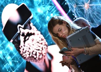 ИИ-стартапы зарабатывают быстрее, чем любые «хайповые» технологии до них