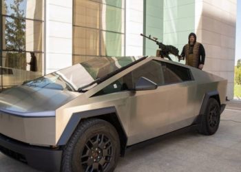 Кадыров заявил, что Маск удаленно отключил его Cybertruck