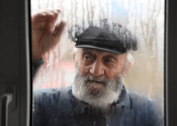 Старости отмерили три срока