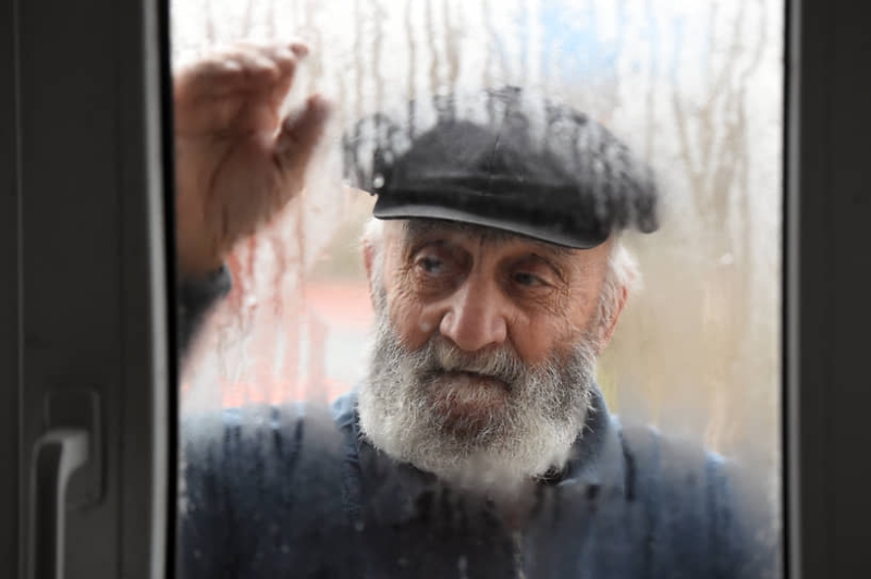 Старости отмерили три срока