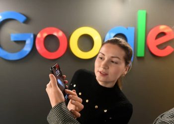 Google добавила в Gmail функцию «сводных карточек»