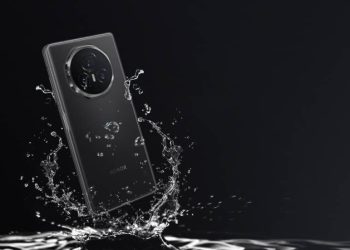 «»Начинка» новинки не дает усомниться в классе устройства»