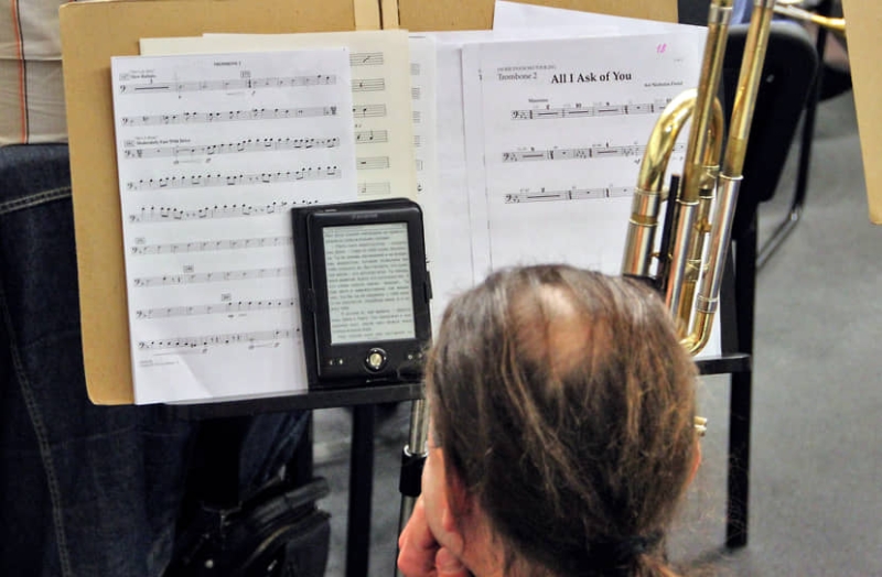 Назад в кнопочное будущее