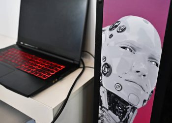 Нейросети встраиваются в работу