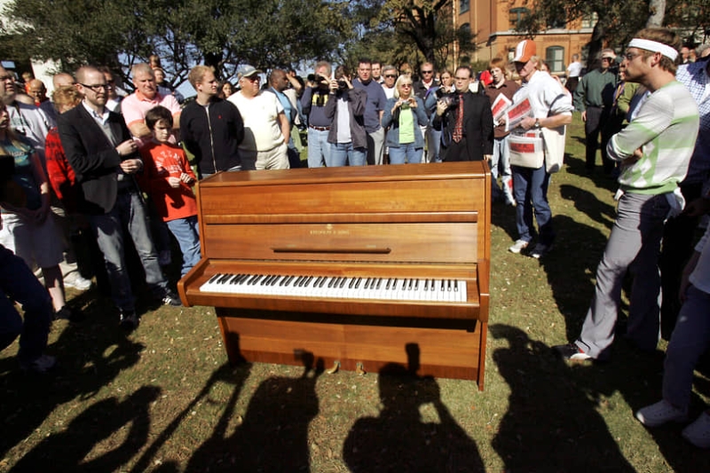 «Это возможность соединиться с настроением знаменитости»
