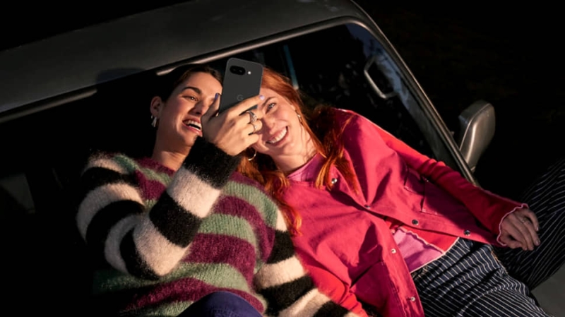 Google представила свой аналог iPhone 16e