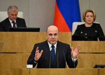 Мишустин: ИИ не заменит человека, но может ему помочь