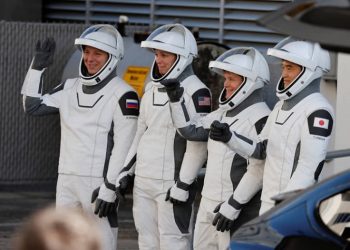 SpaceX отложила пуск корабля Crew Dragon с российским космонавтом на борту