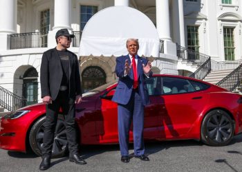 Tesla начнет производство беспилотных автомобилей в 2026 году