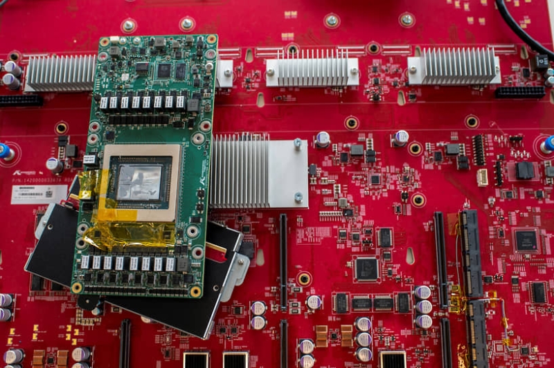 ByteDance, Alibaba и Tencent заранее закупили чипы Nvidia на миллиарды долларов