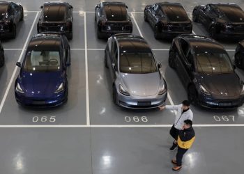 Чистая прибыль Tesla в первом квартале рухнула на 71%