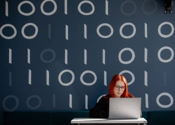 «Каждый раз, когда технологии делают нас умнее, мир паникует»