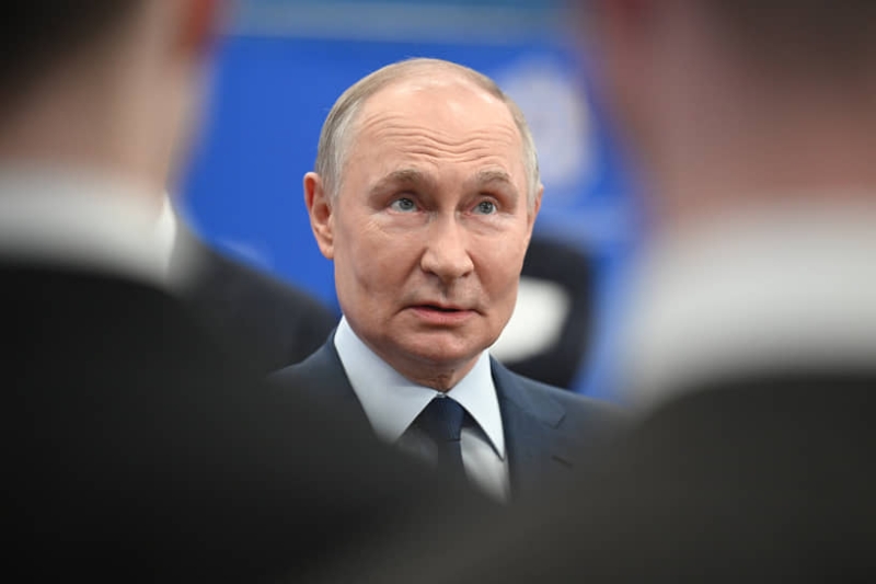 Путин поручил рассмотреть создание суперкомпьютерного центра