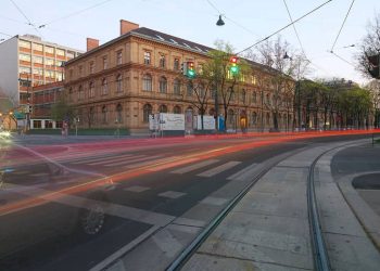 Венский университет прикладного искусства впервые в мире зачислил ИИ студентом